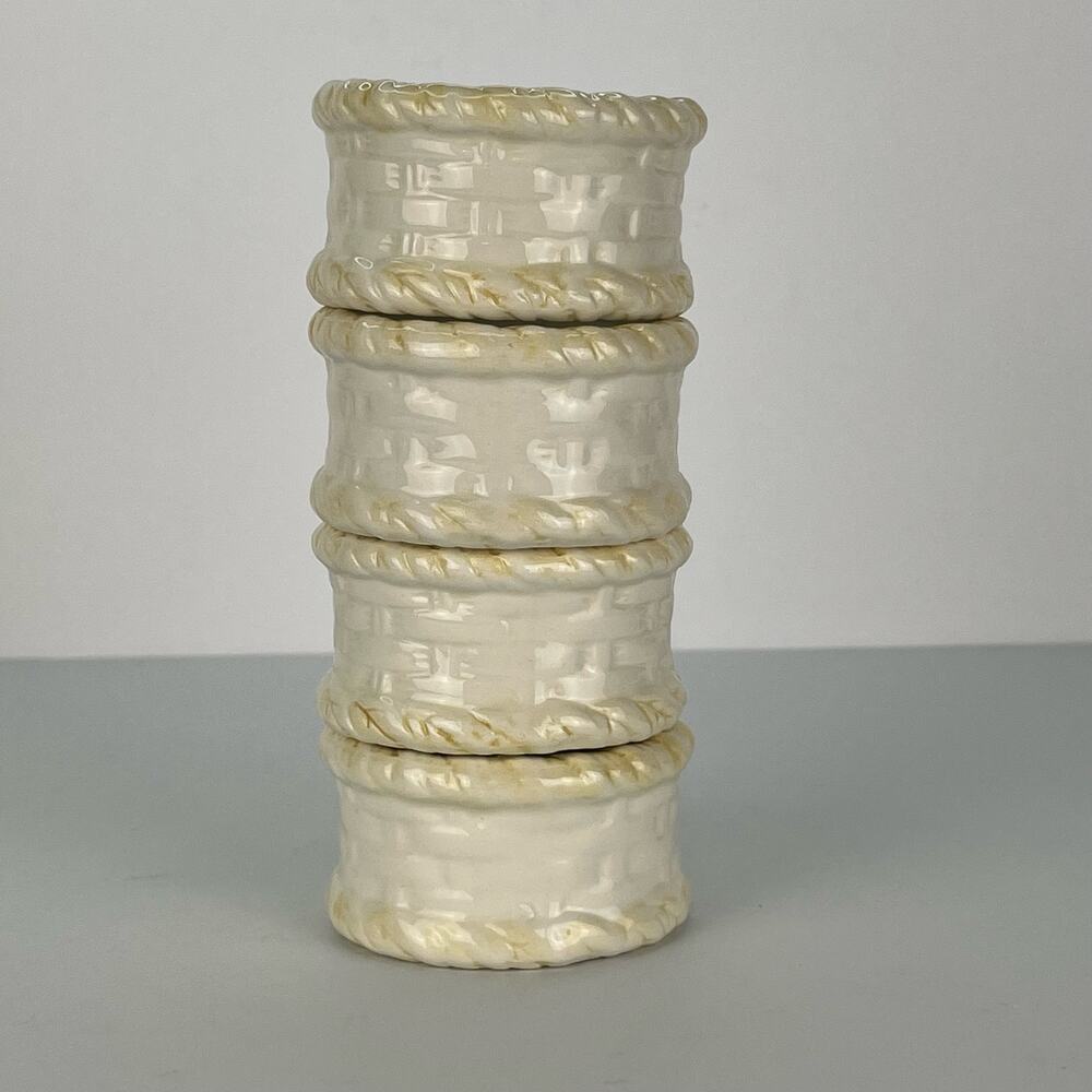 Vintage Interior Accents Napkin Rings Round Weave Basket White Set of 4 NEW